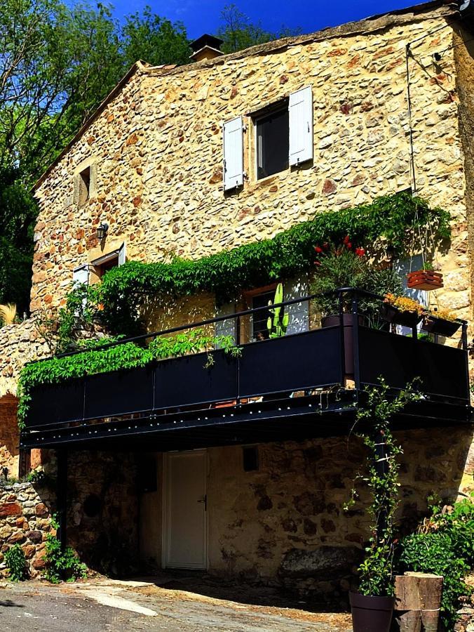 un pied dans la forêt La Capelle-et-Masmolene Exterior foto